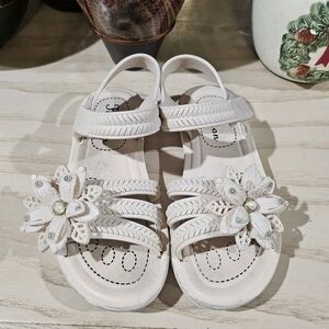White Floral Women's Sandals